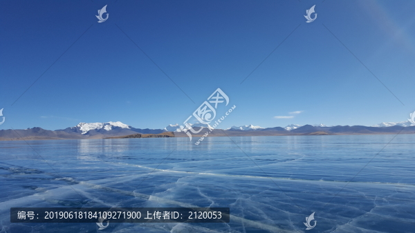普姆雍措的藍(lán)冰