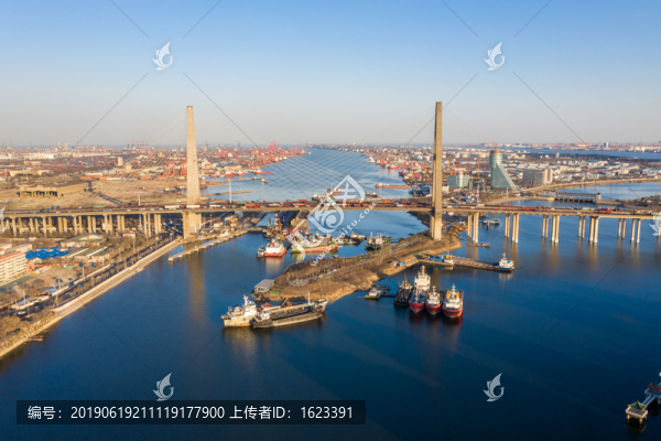 天津?yàn)I海大橋