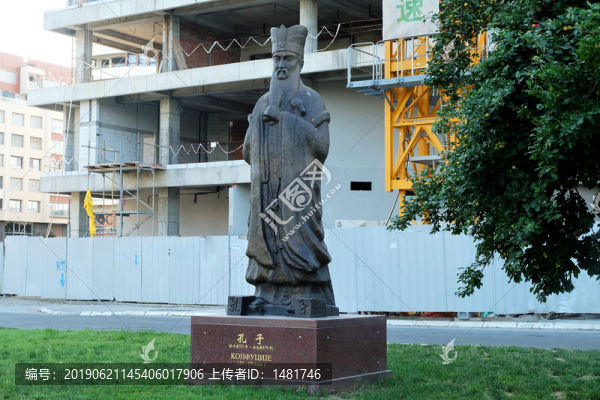 孔子雕像