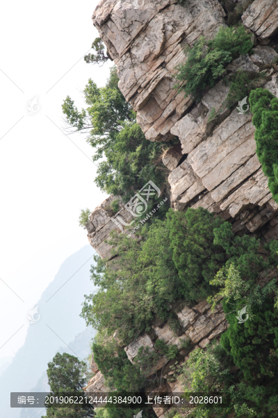 懸崖峭壁