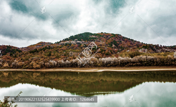 湖光山色