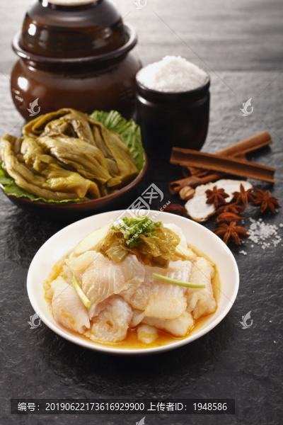 古壇酸菜龍利魚鍋