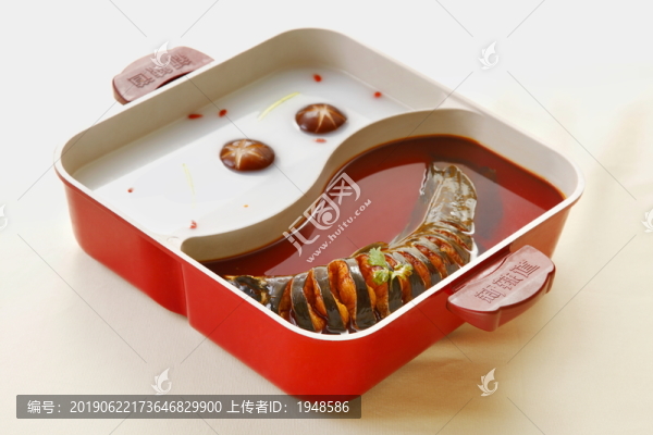 紅湯梭邊魚鍋