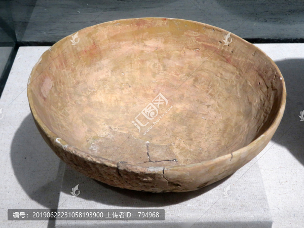 新石器時代陶缽