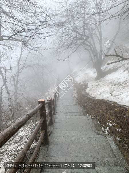 峨眉山石階