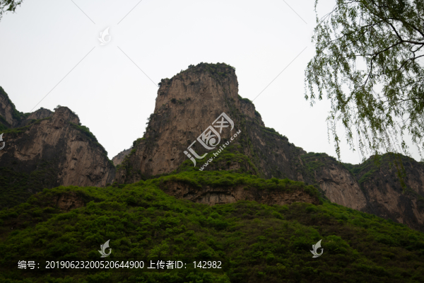 八泉峽