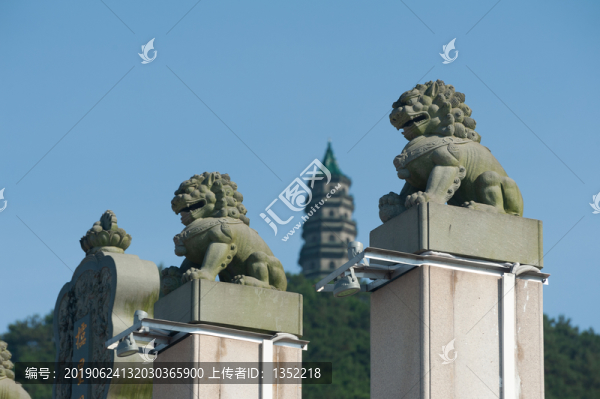 石獅與塔
