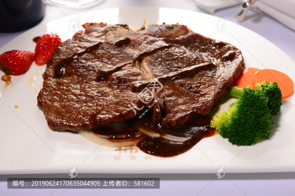 西餐牛排實(shí)拍圖