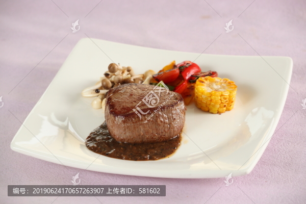 西餐牛排實(shí)拍圖