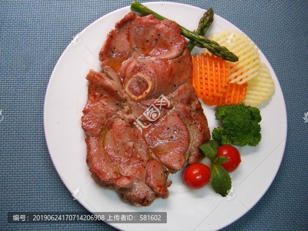西餐牛排實(shí)拍圖