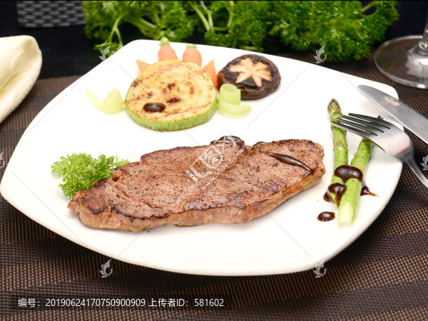 西餐牛排實(shí)拍圖