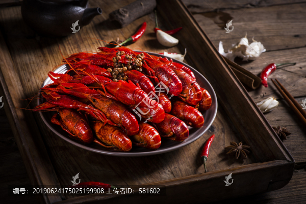 麻辣十三香小龍蝦實(shí)拍圖