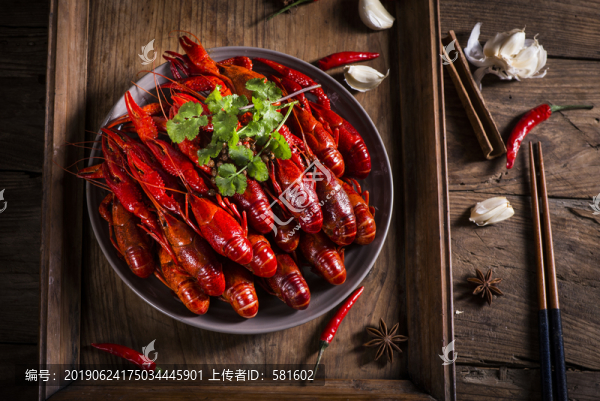 麻辣十三香小龍蝦實(shí)拍圖