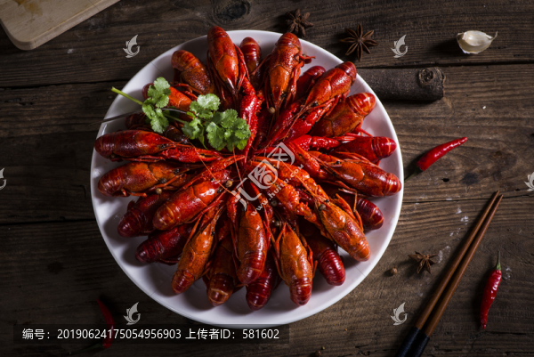 麻辣十三香小龍蝦實拍圖