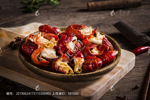 麻辣十三香小龍蝦實(shí)拍圖