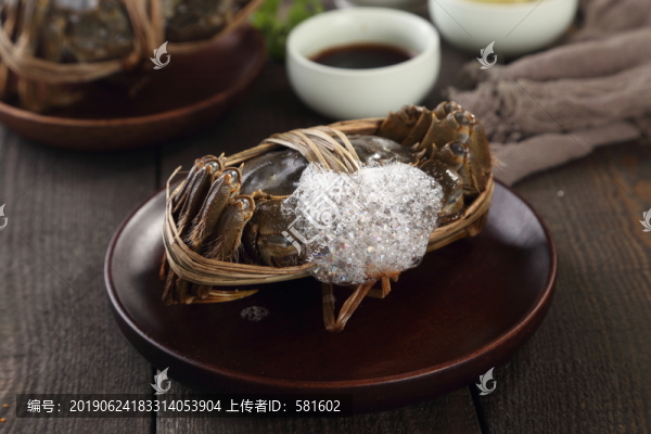 陽(yáng)澄湖大閘蟹實(shí)拍