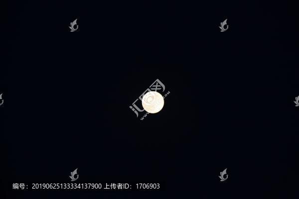 月亮