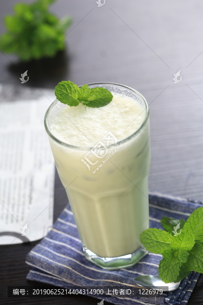 薄荷奶茶