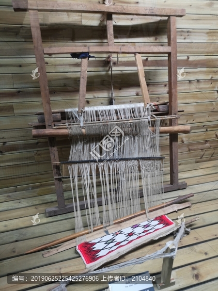 苗族織機(jī)