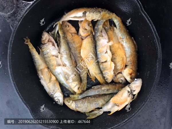 鐵鍋煎魚