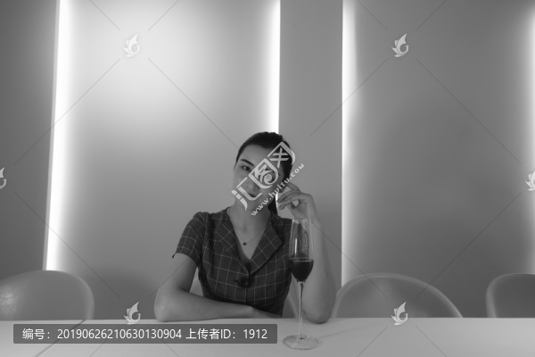 品葡萄酒