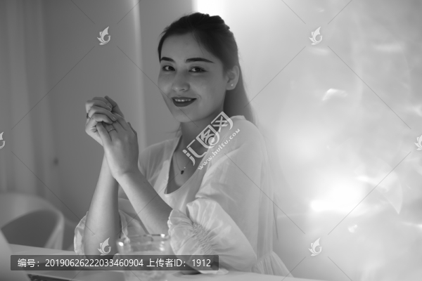 年輕女孩