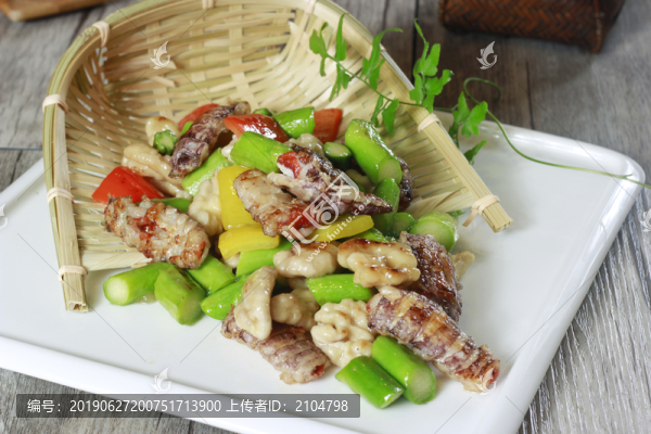 翡翠核桃蝦菇肉