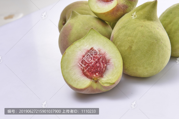 鷹嘴桃