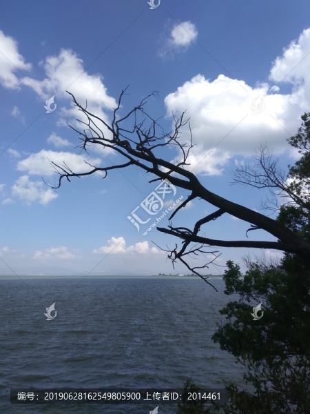 滇池