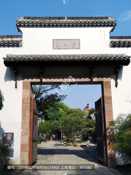 中式古建筑庭院大門