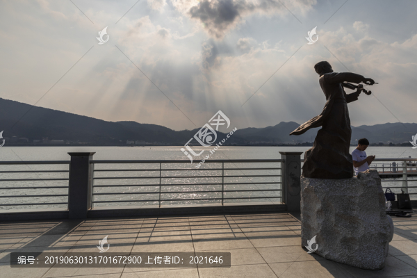 海埂公園塑像