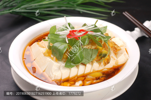 皮蛋拌豆腐