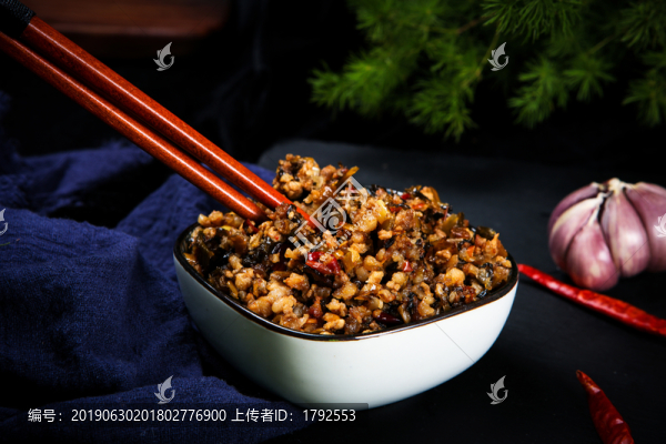 酸菜肉沫