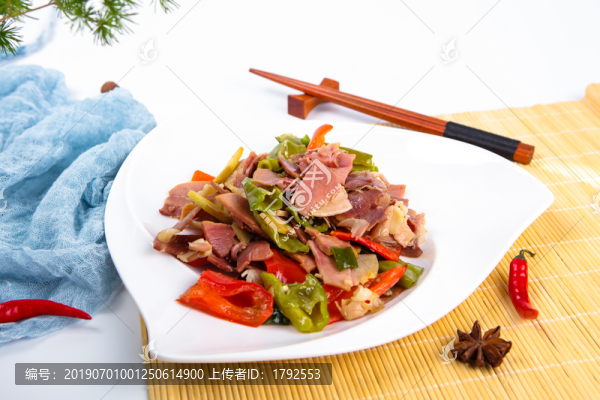 青椒炒火腿
