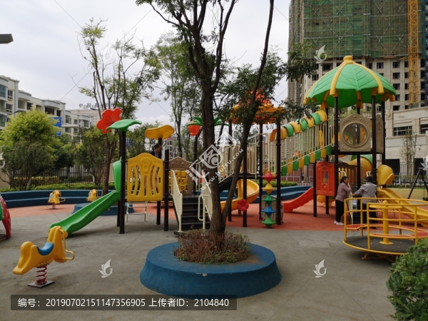 小區(qū)游樂園