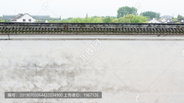 青瓦墻頭