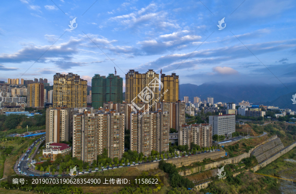 航拍鋼城四川省攀枝花市的城市風(fēng)