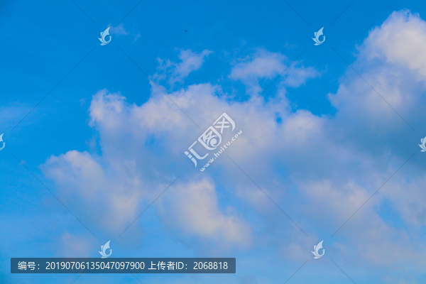 藍(lán)天白云