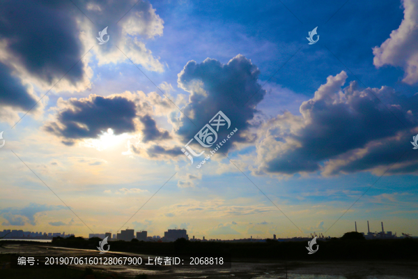 藍(lán)天白云
