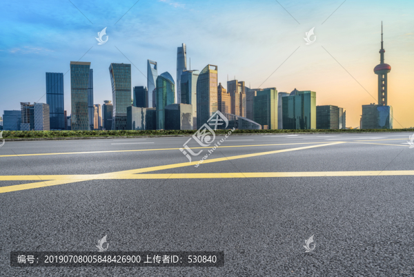 道路地面和建筑景觀