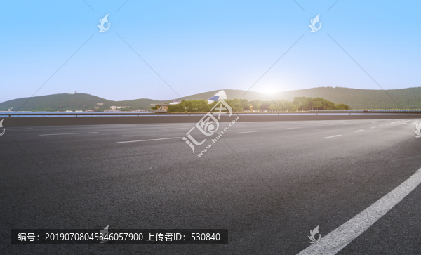 瀝青路面和山水風光