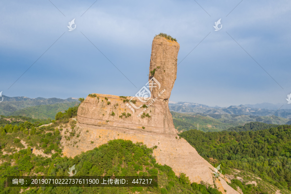 河北承德棒槌山