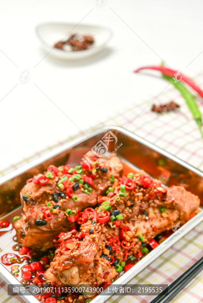 手抓筒子骨