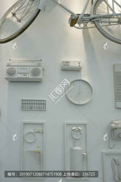 上世紀老物件古董家具展示文化墻