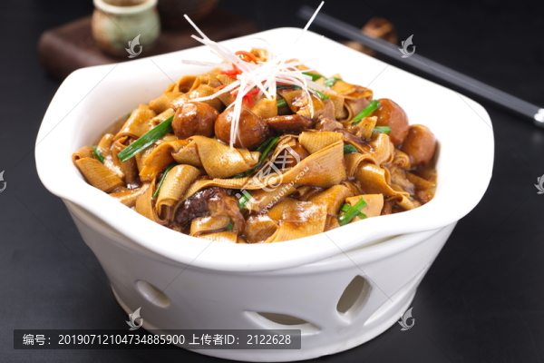 鴿蛋燉豆皮
