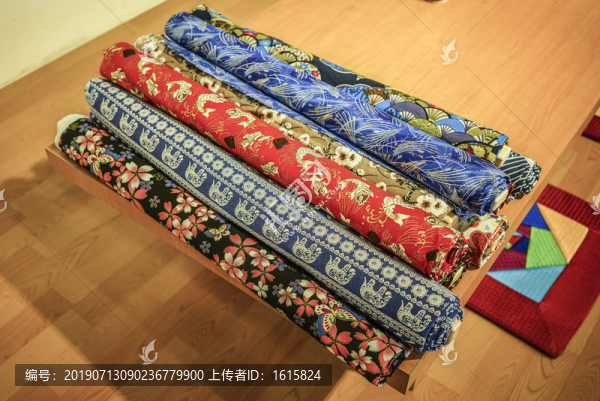 民族風(fēng)綢緞