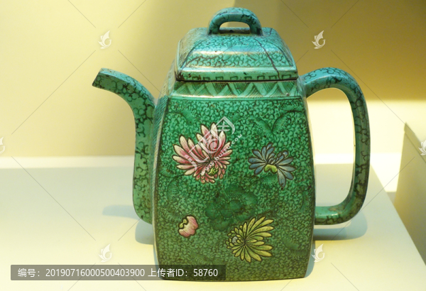 清代畫(huà)彩方形紫砂壺