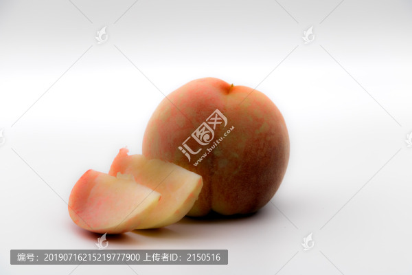 切成片的桃子