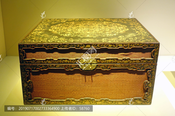 清代黑漆描金編竹絲長(zhǎng)方盒