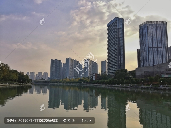 城市黃昏